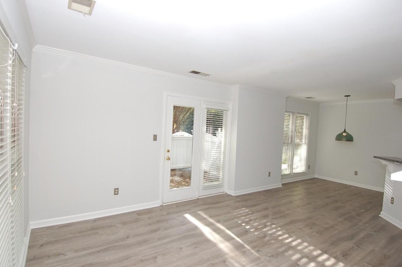 1450 Barton Place Dr - Photo 6 of 11