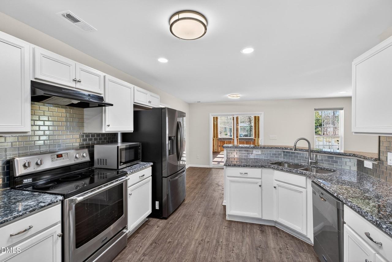 106 Barbee Rd - Photo 2 of 19