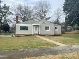 featured image of 1613 Belmeade Dr