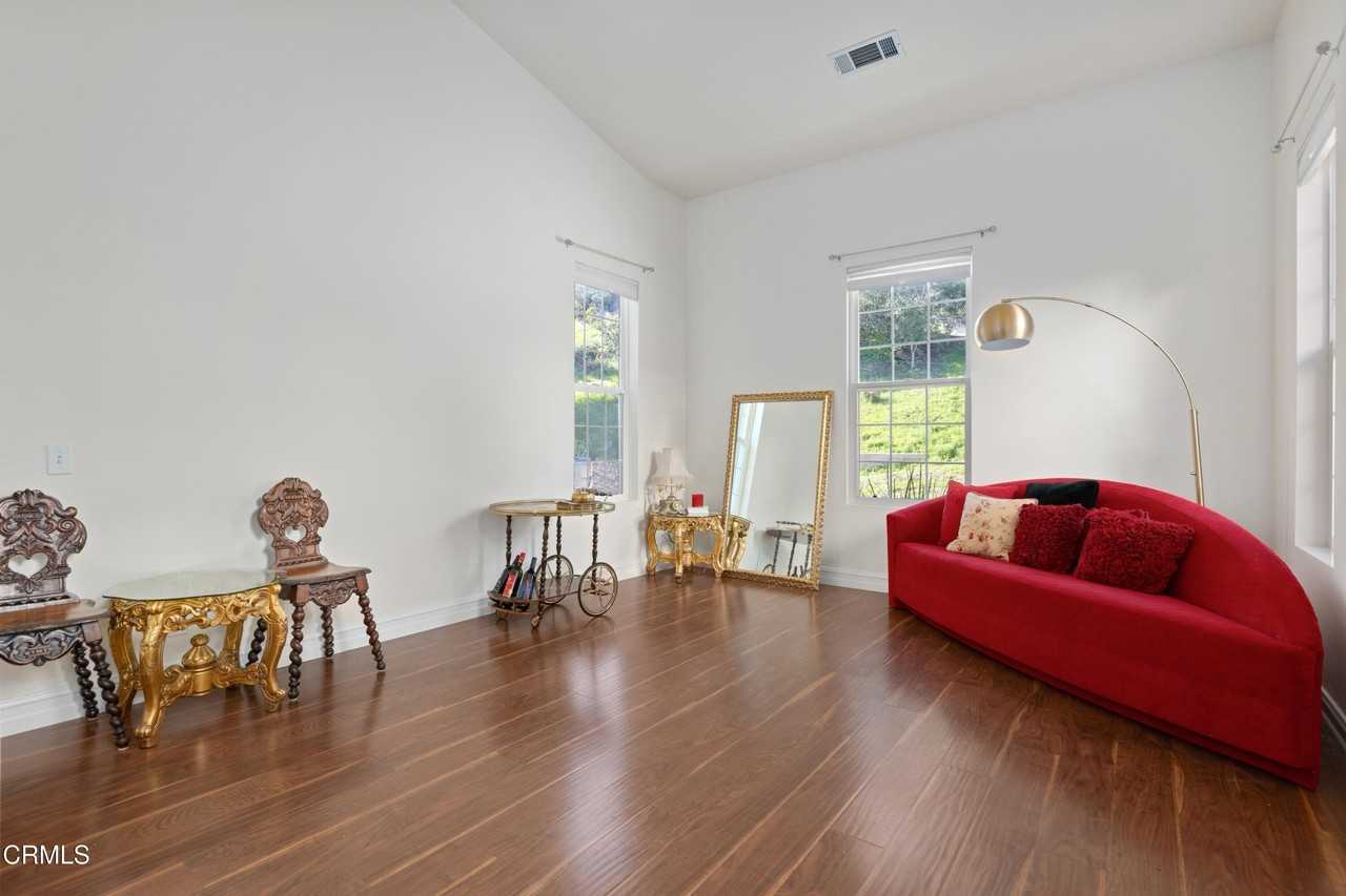 815 Vista Grande Dr - Photo 2 of 25