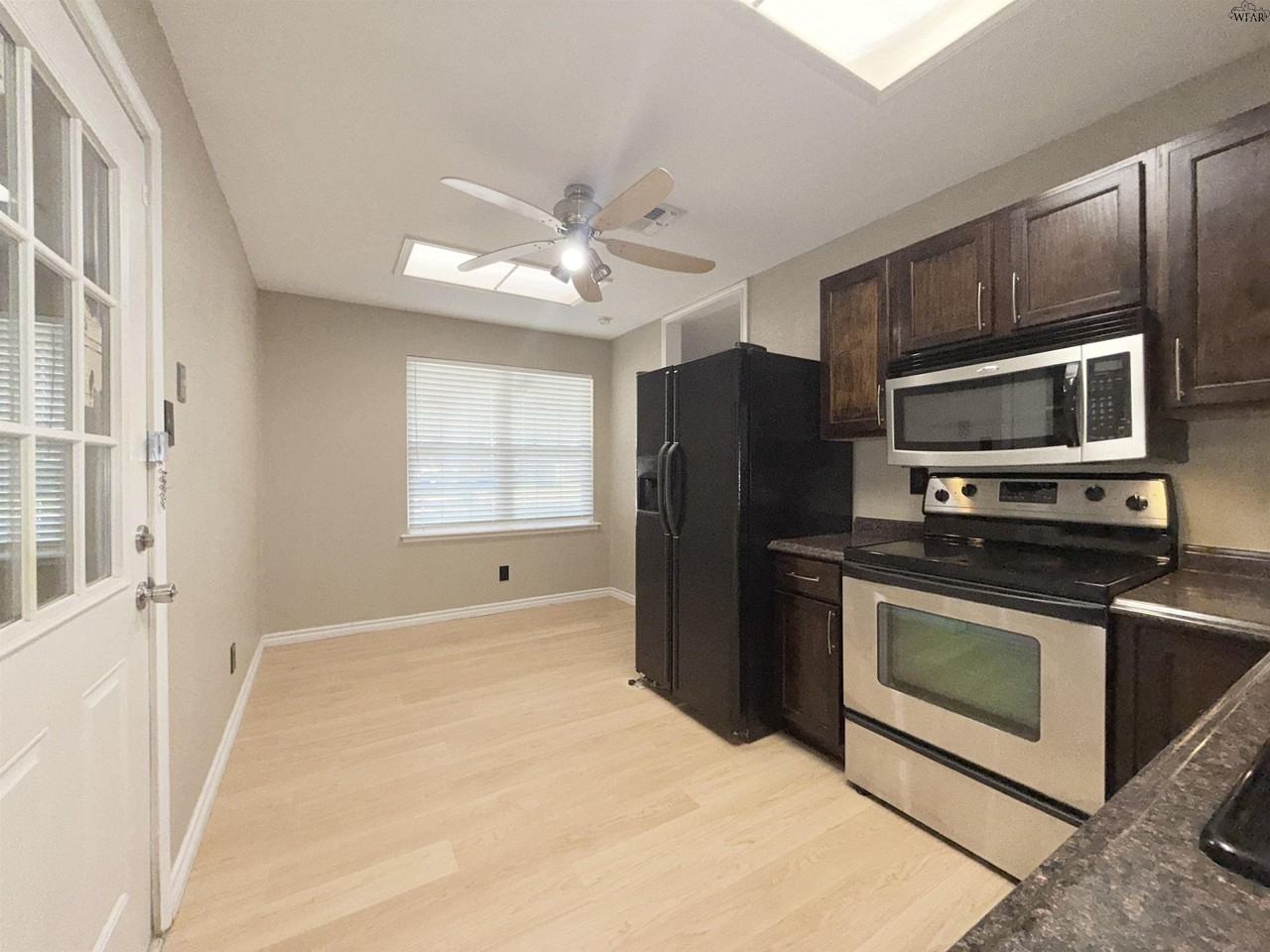 5115 Kingston Dr - Photo 6 of 16