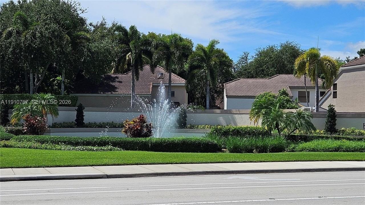 1256 Nw 110th Ave #1256 - Photo 2 of 13