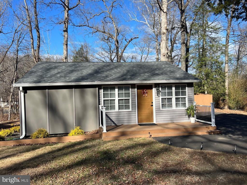 33 George Mason Rd - Photo 2 of 3