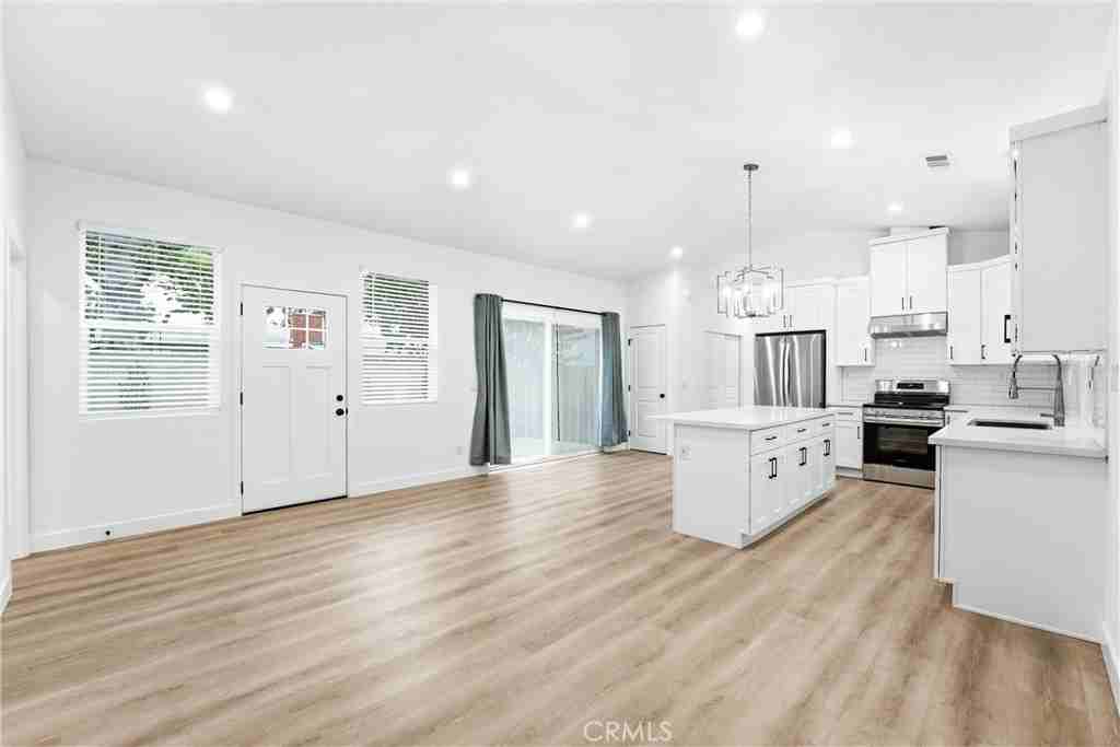 12115 Bluebell Ave - Photo 5 of 19