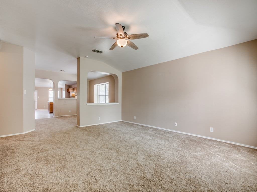 611 Granite Clf - Photo 3 of 12