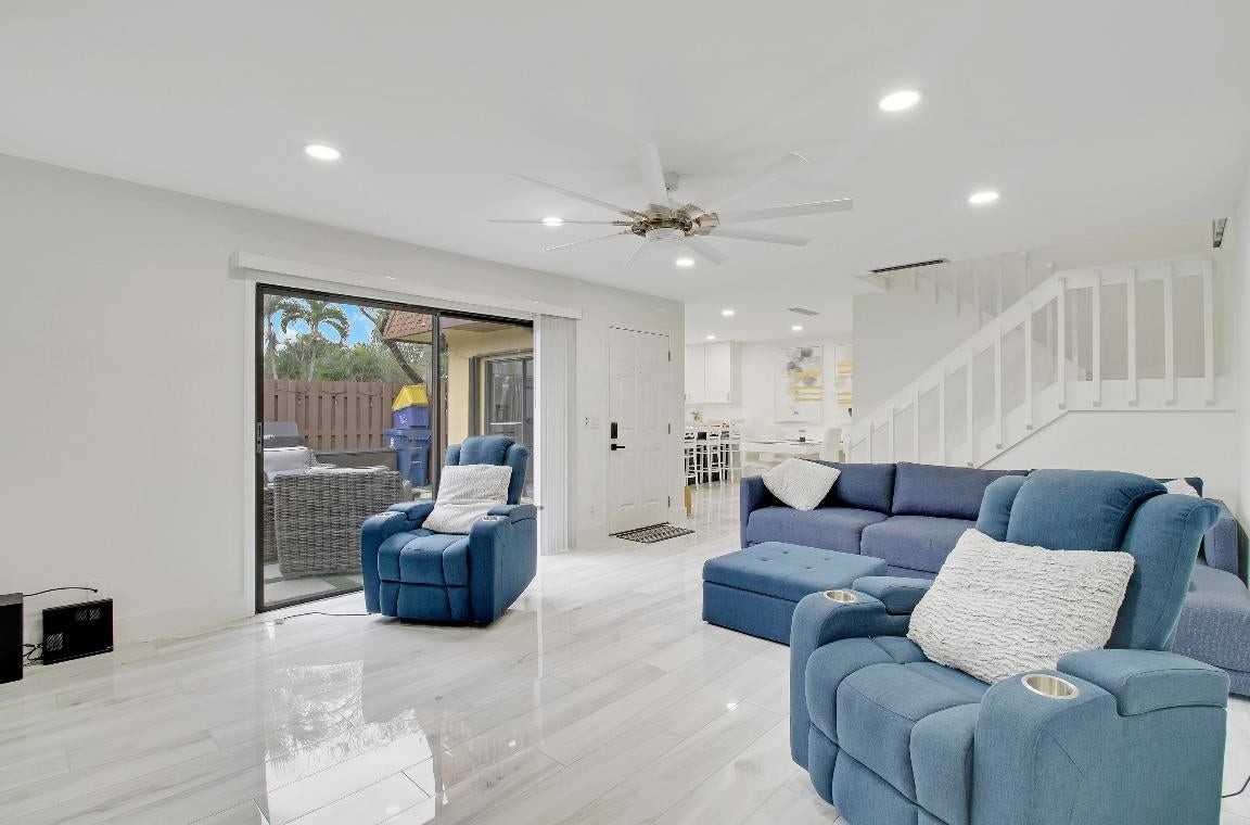 110 N Delaware Blvd - Photo 5 of 35