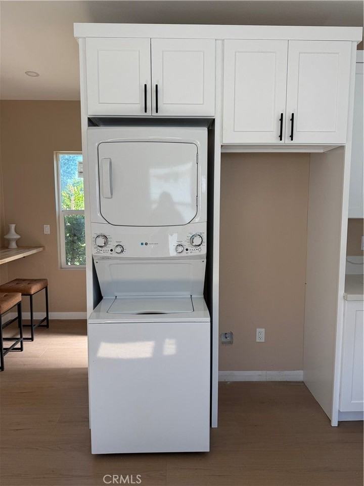 751 E G St - Photo 4 of 16