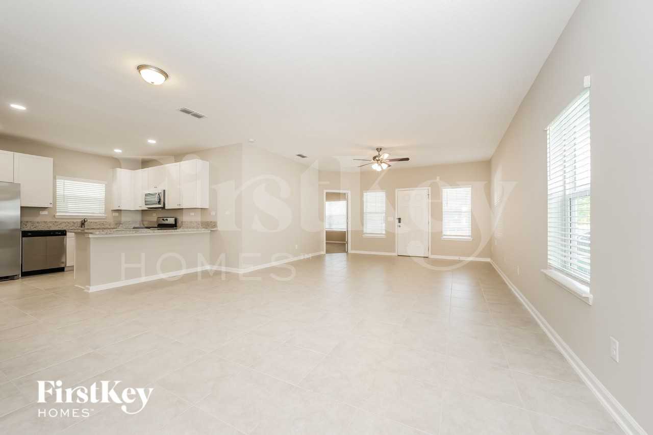 75408 Fox Cross Ave - Photo 3 of 15