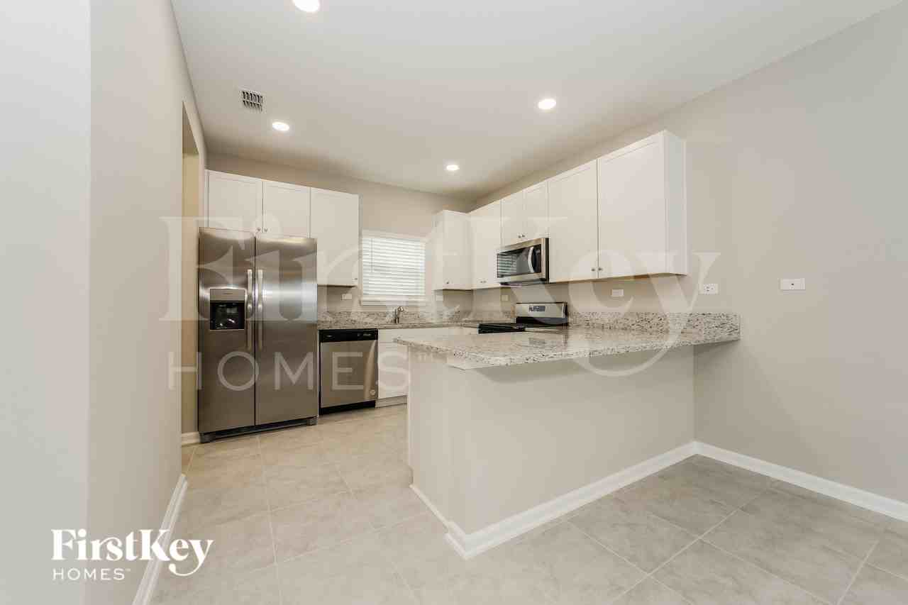 75408 Fox Cross Ave - Photo 4 of 15