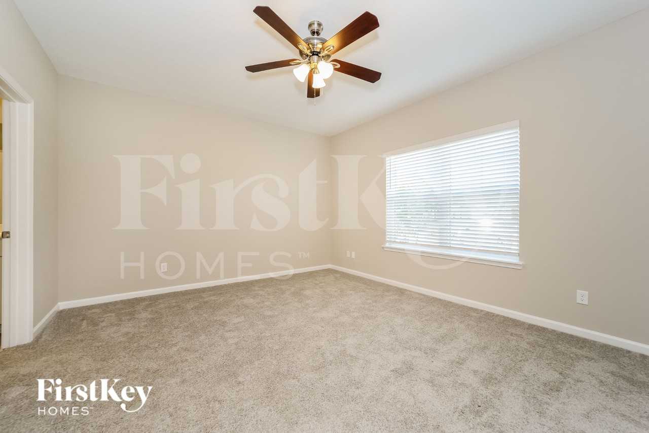 75408 Fox Cross Ave - Photo 7 of 15