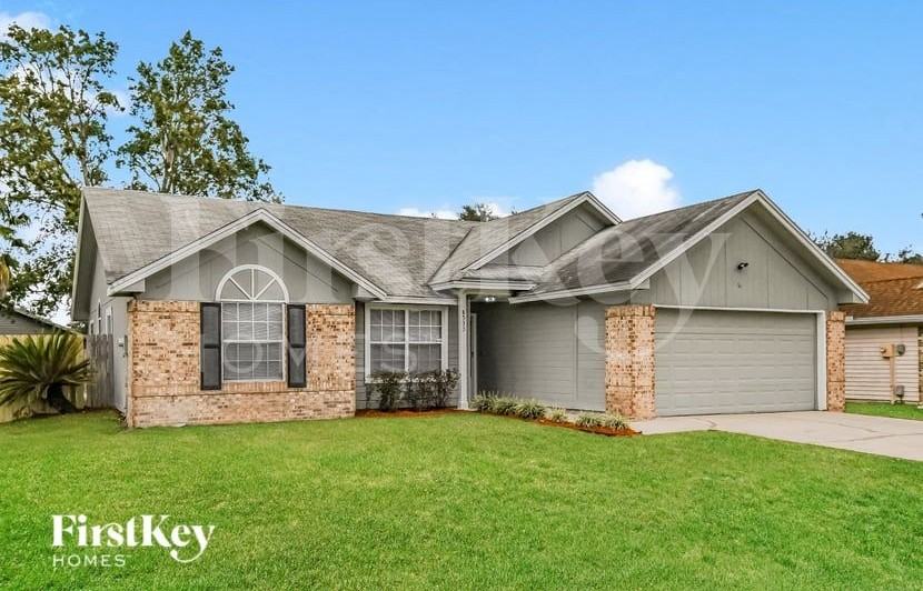 8533 Moss Pointe Trl N - Photo 2 of 15