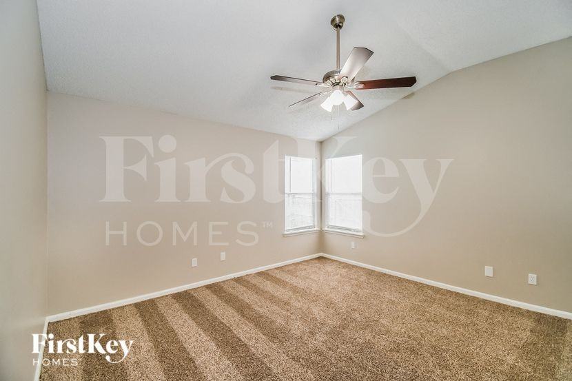 8533 Moss Pointe Trl N - Photo 7 of 15