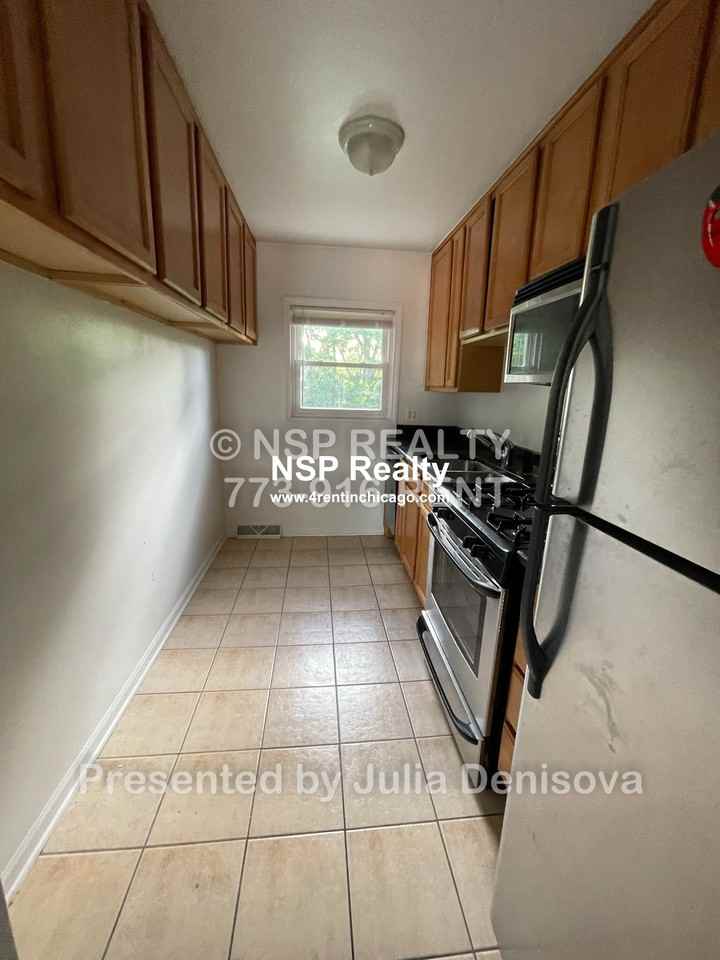 1183 Deerfield Rd #B - Photo 2 of 24