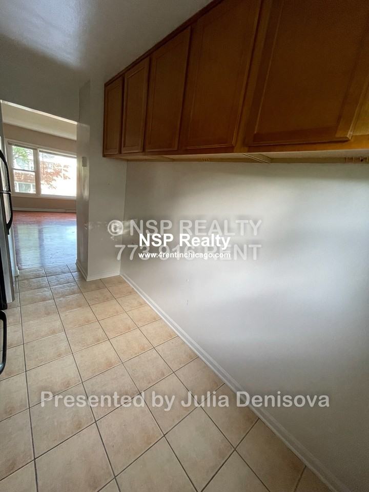 1183 Deerfield Rd #B - Photo 6 of 24