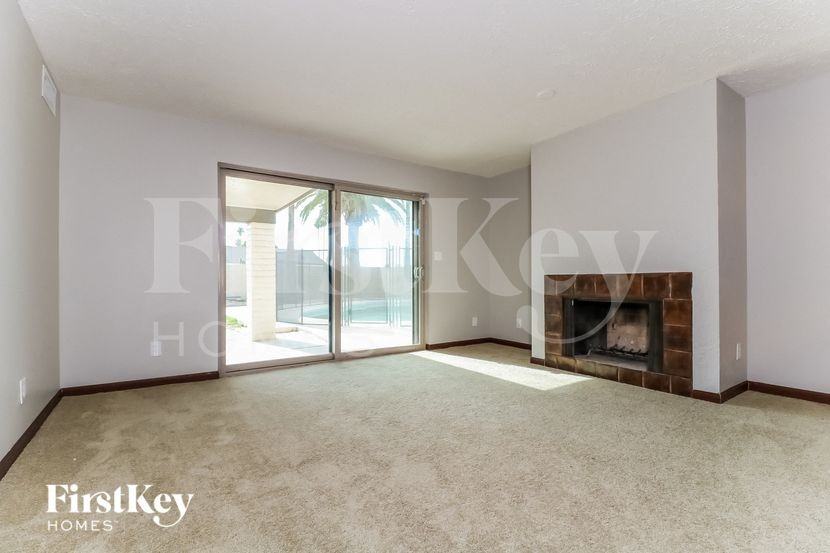 9601 N 34th Ave - Photo 3 of 15