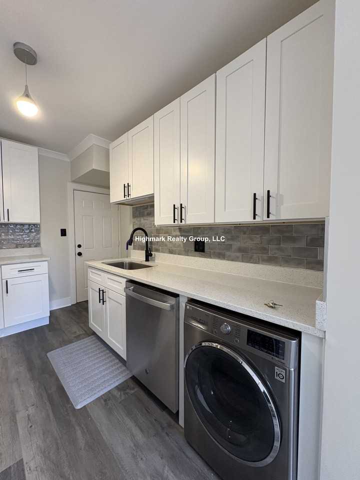 3819 N Greenview Ave #2EGRDN - Photo 2 of 19