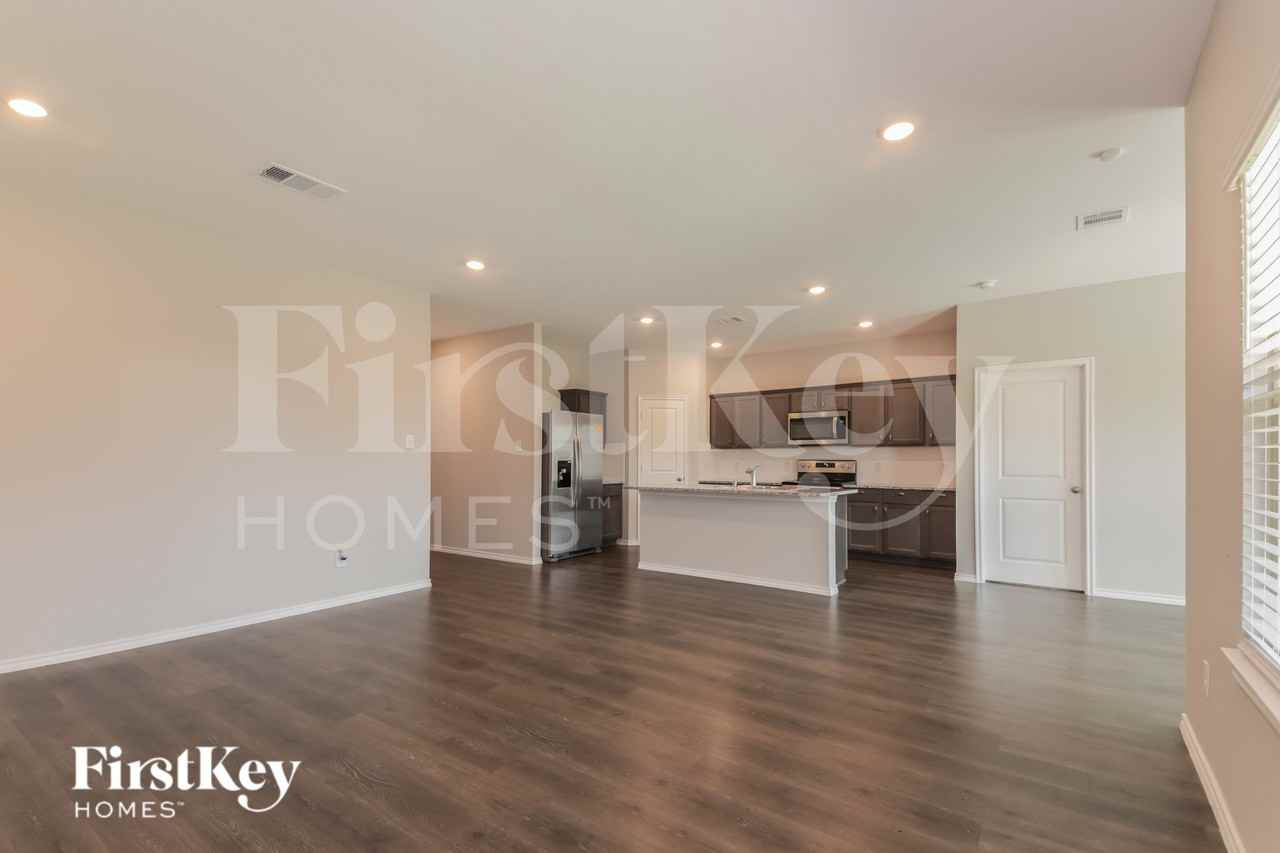 104 Easy Goer Trl - Photo 5 of 16