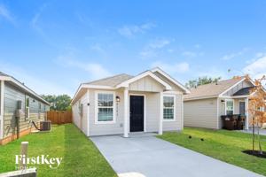 featured image of 8323 Piedra Medina