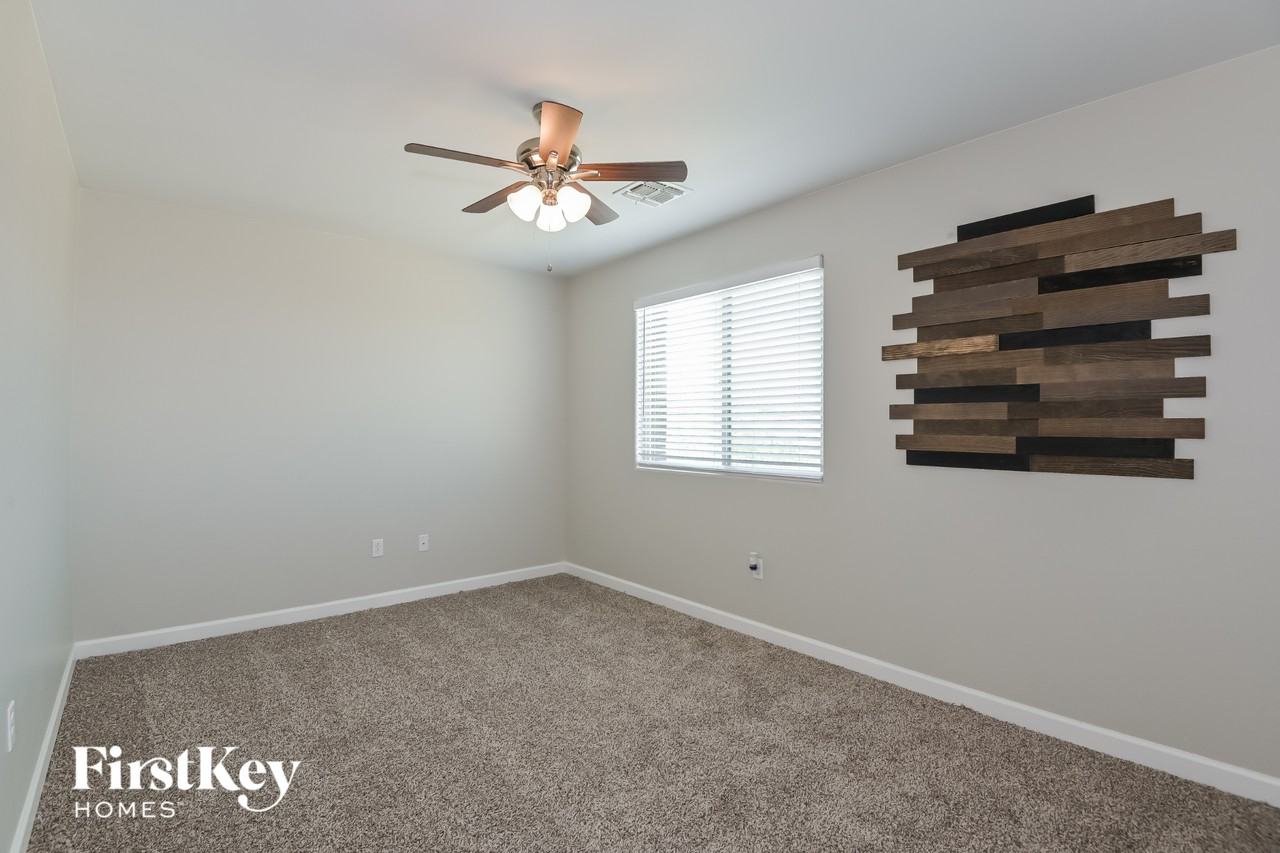 12191 E Metz Dr - Photo 3 of 15