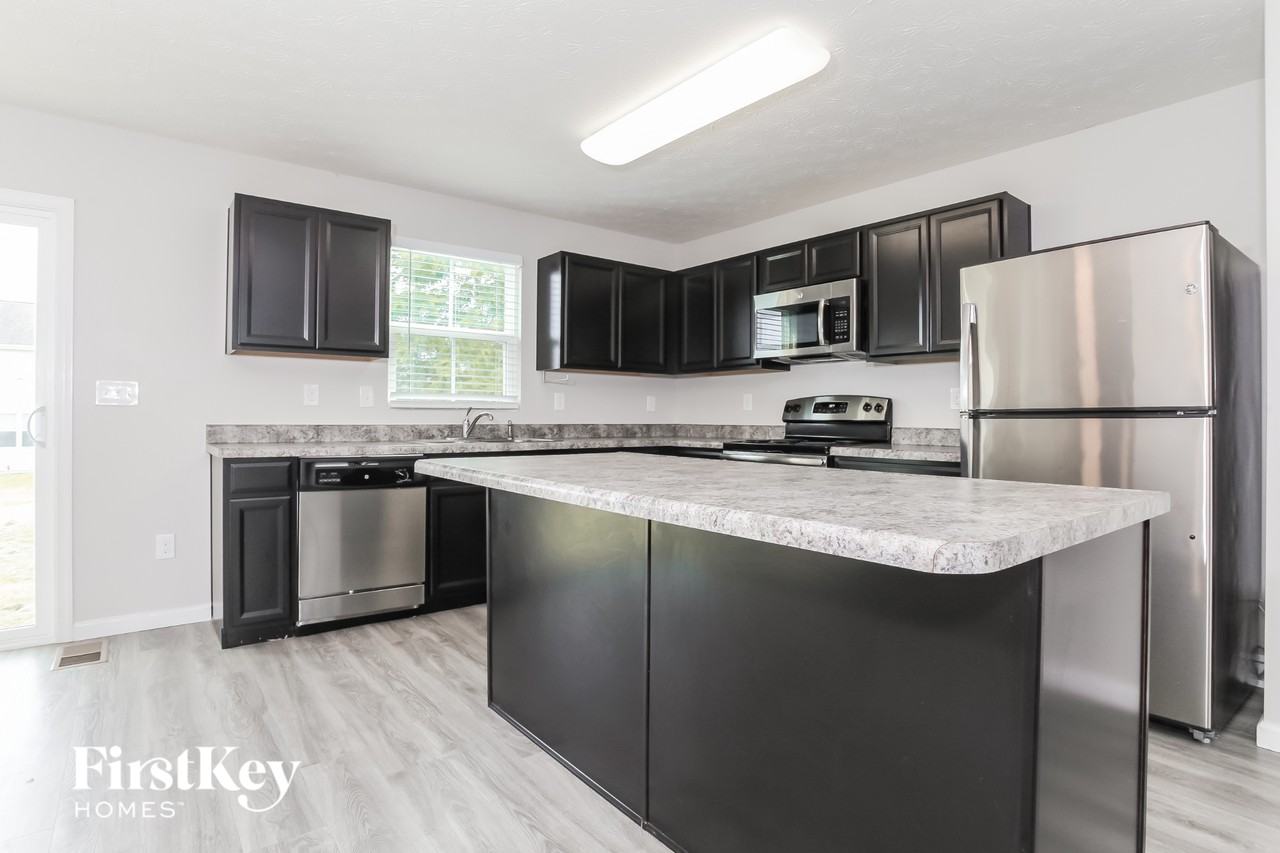 4721 Megan Danielle Dr - Photo 6 of 15