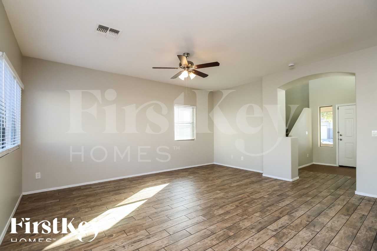 3526 W Monte Way - Photo 2 of 19