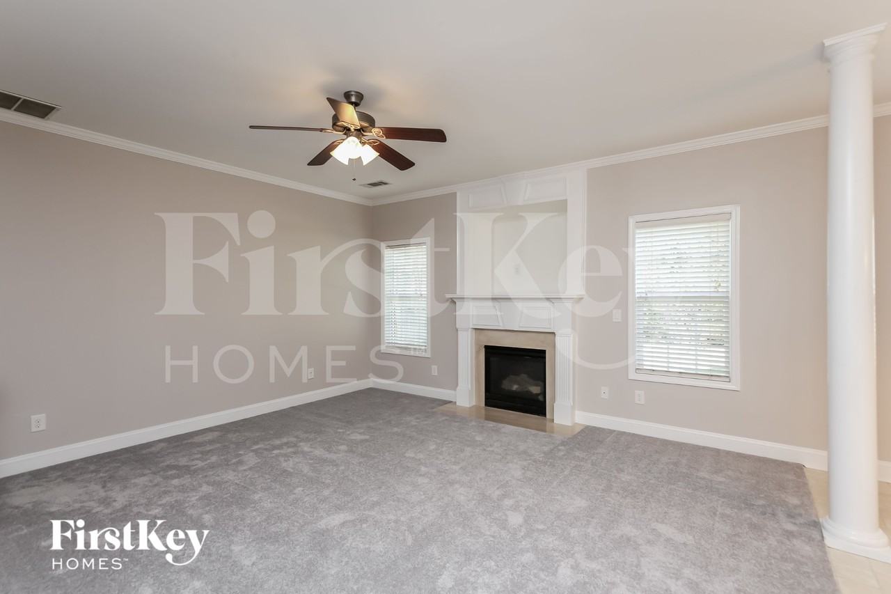 1097 Scenic Park Trl - Photo 2 of 15