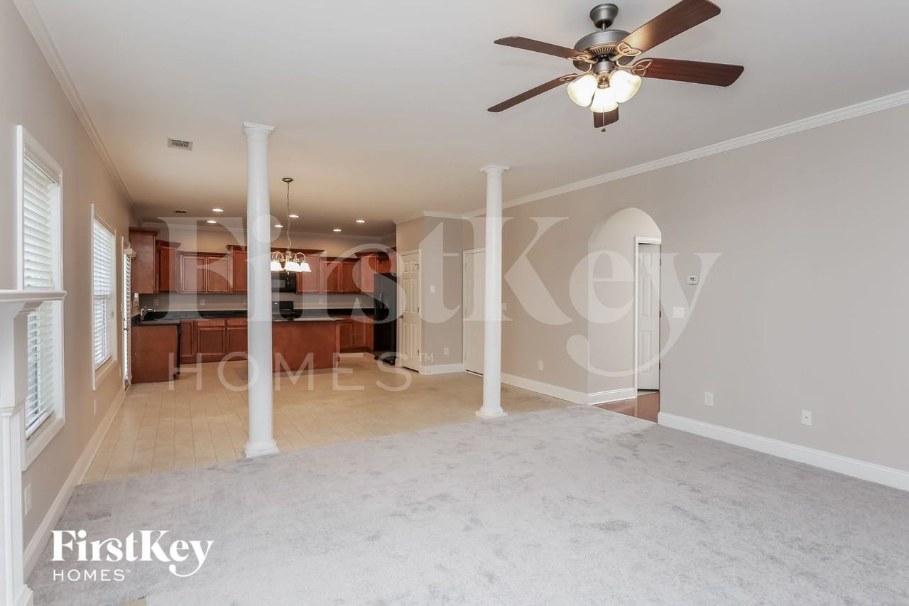 1097 Scenic Park Trl - Photo 5 of 15