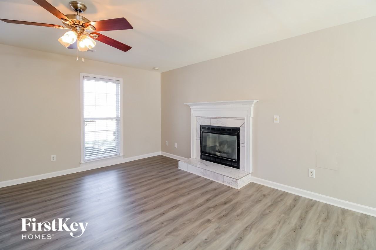 1506 Glenn Meade Dr - Photo 2 of 15