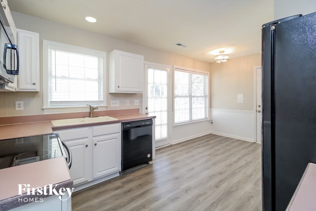 1506 Glenn Meade Dr - Photo 6 of 15