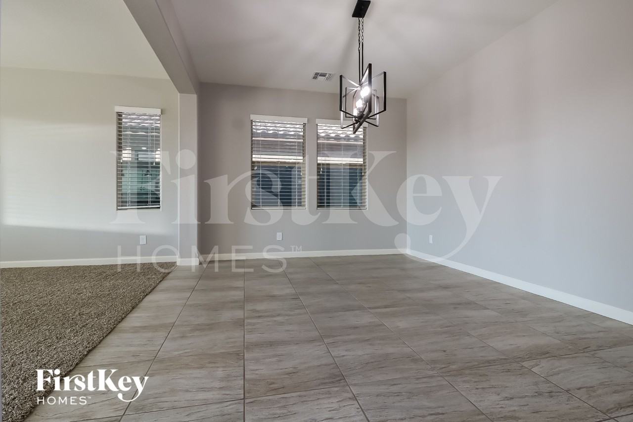 19621 W Grant St - Photo 4 of 15