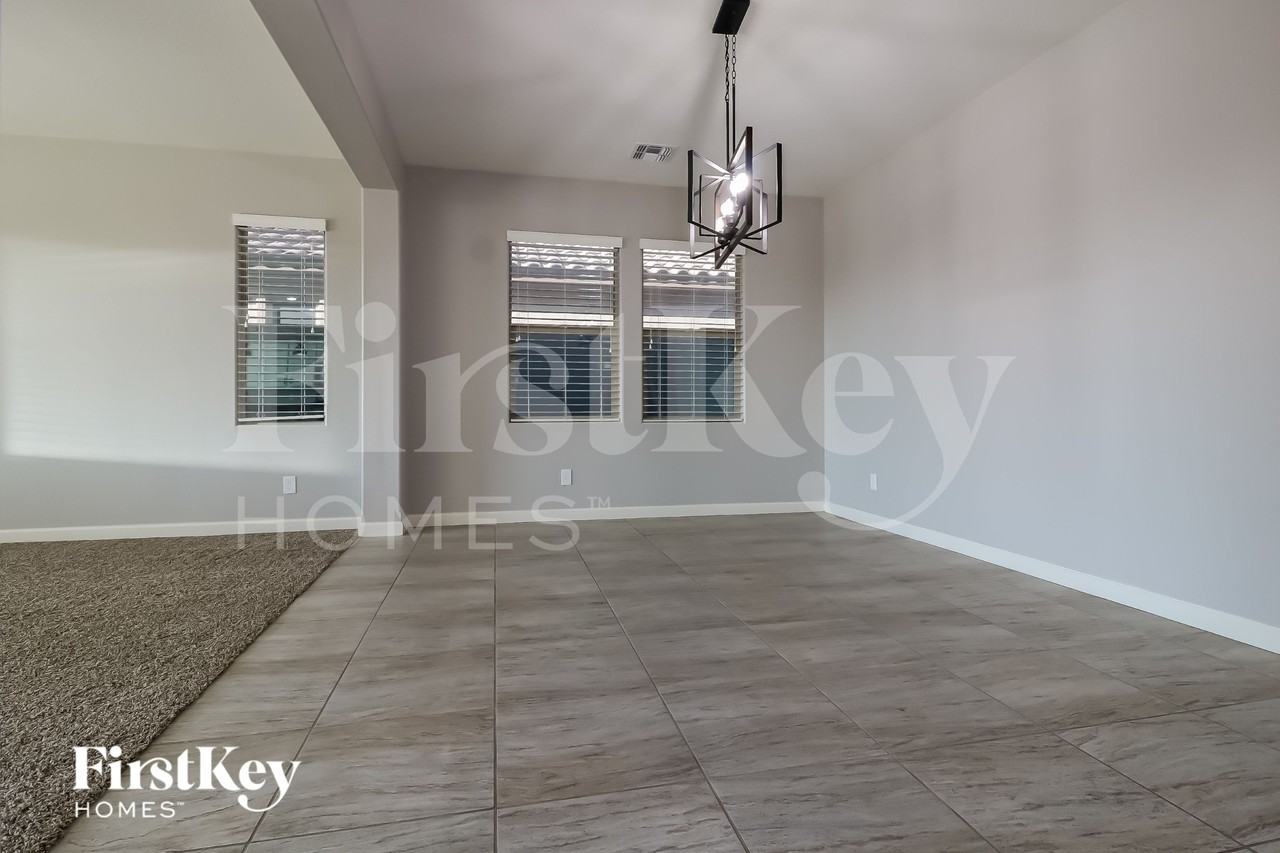 19621 W Grant St - Photo 5 of 15