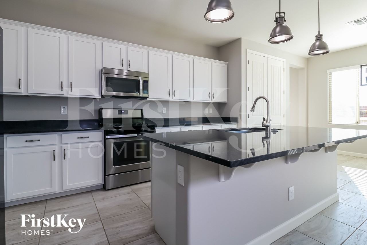 19621 W Grant St - Photo 6 of 15