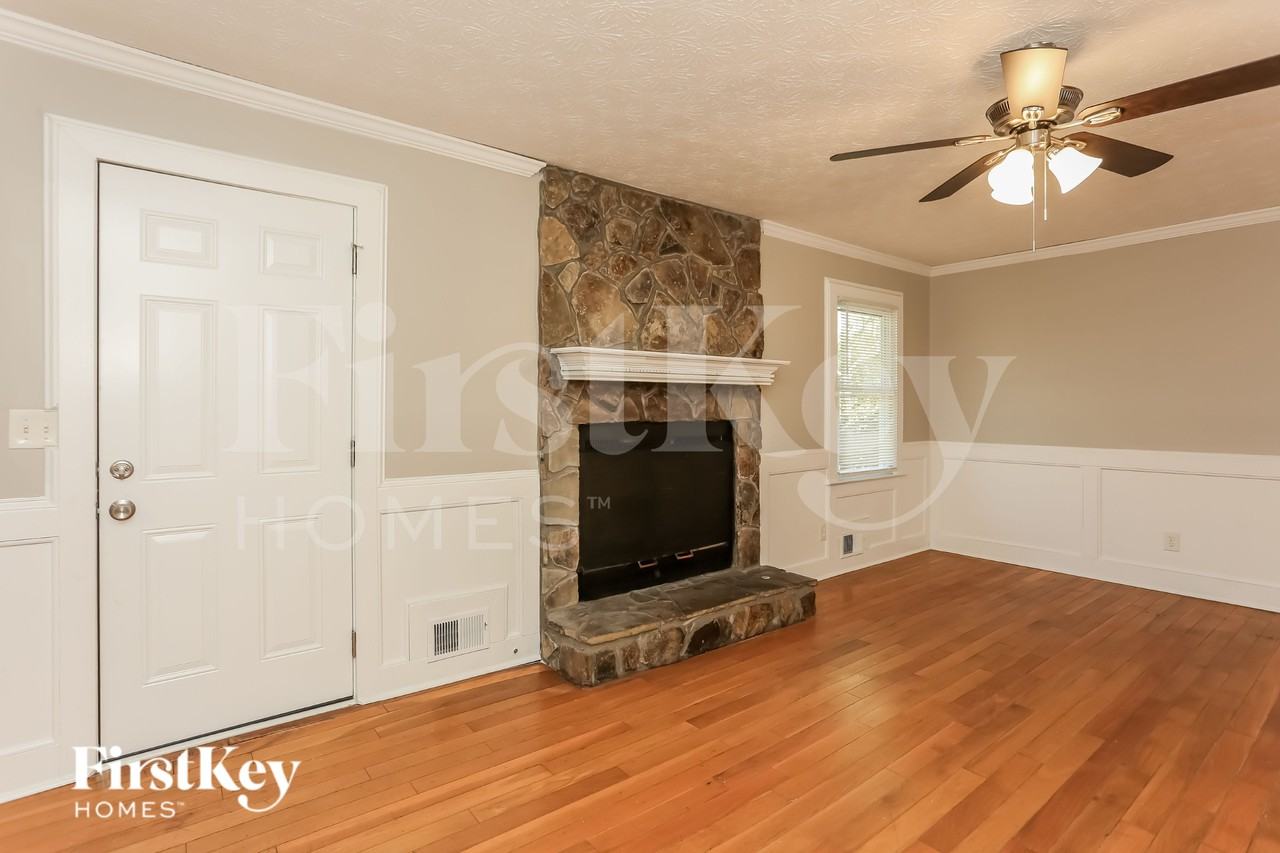 2586 Kings Pistol Ct - Photo 4 of 19