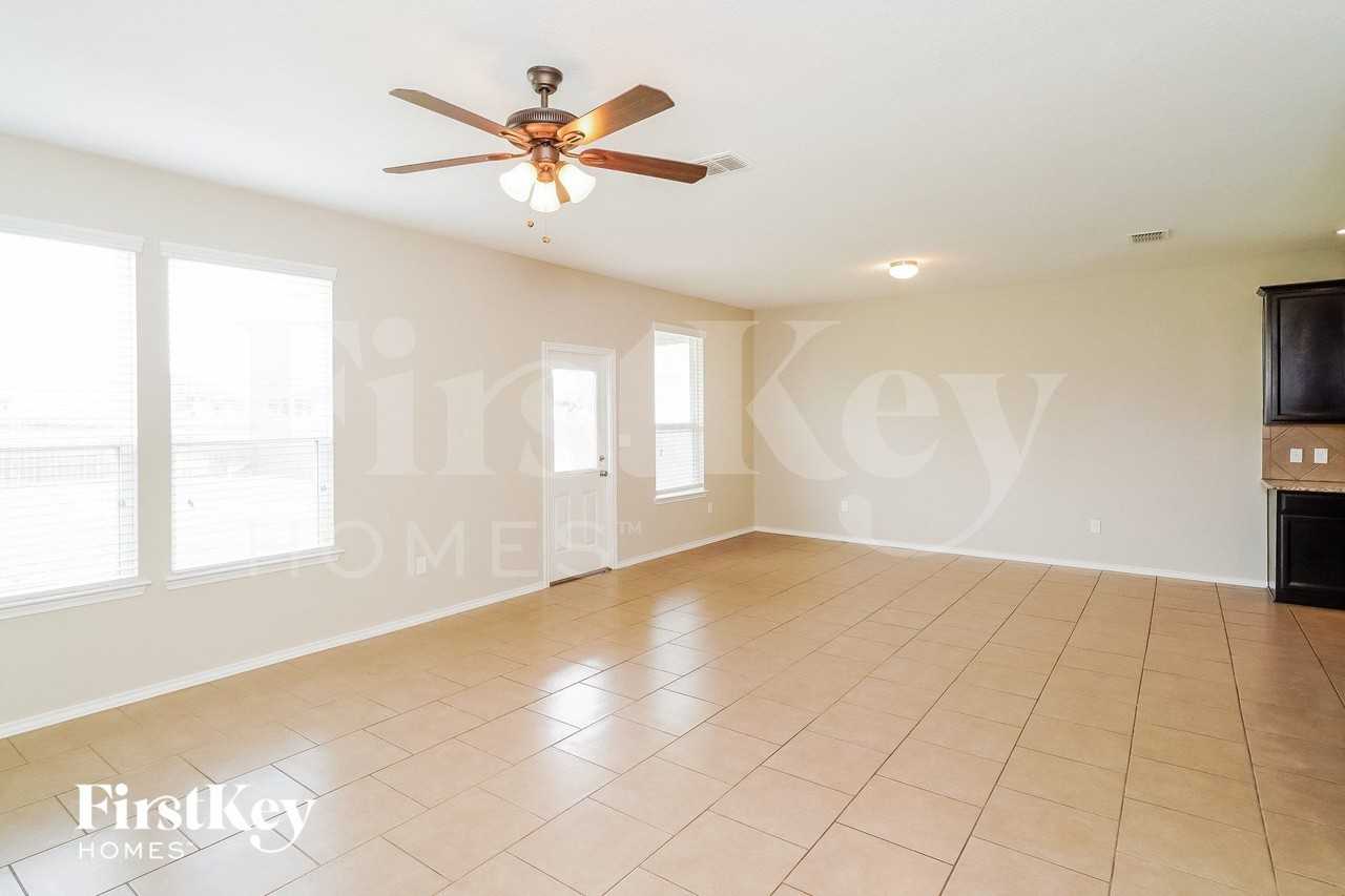 10514 Century Farm Dr - Photo 3 of 14