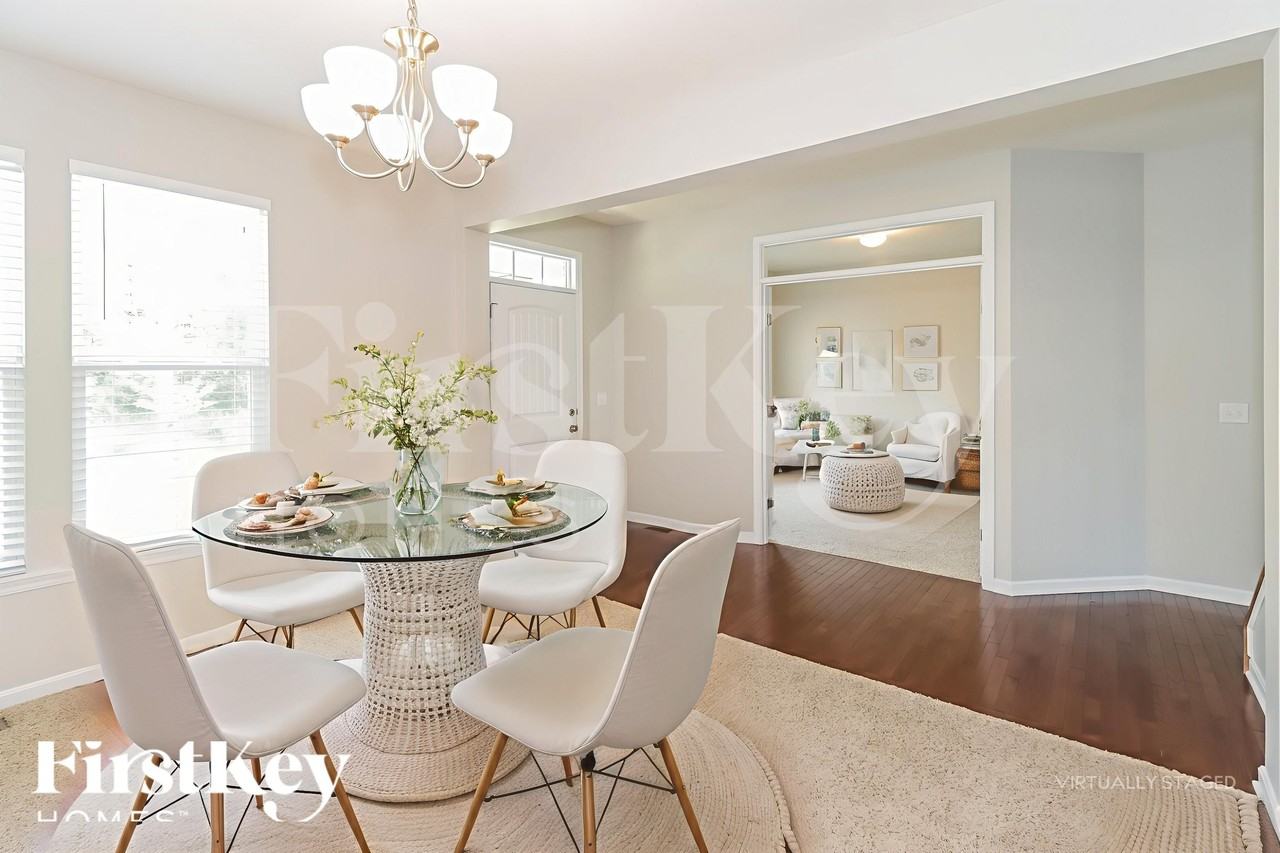 1439 Woodbury Glen Dr - Photo 7 of 18