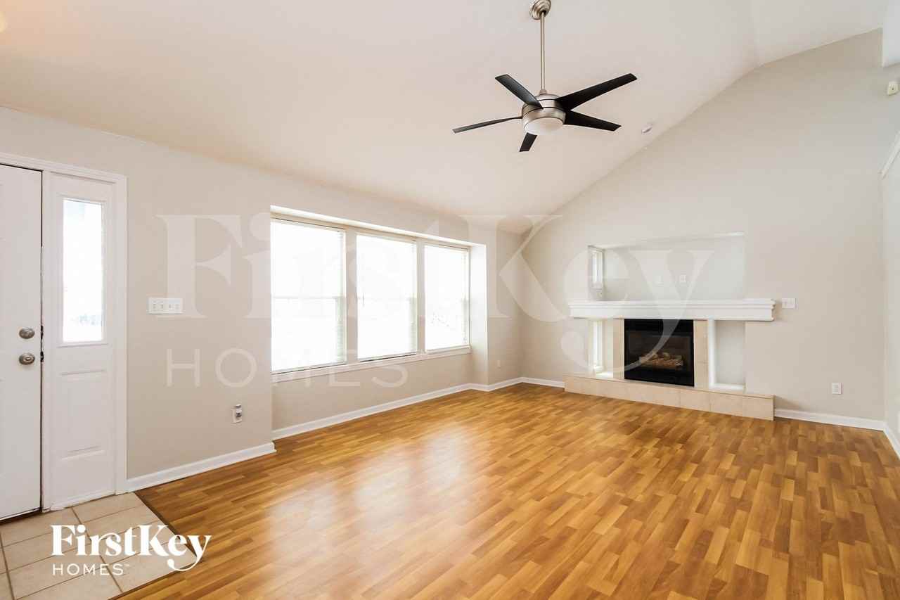 3602 Nw 86th Ct - Photo 3 of 15