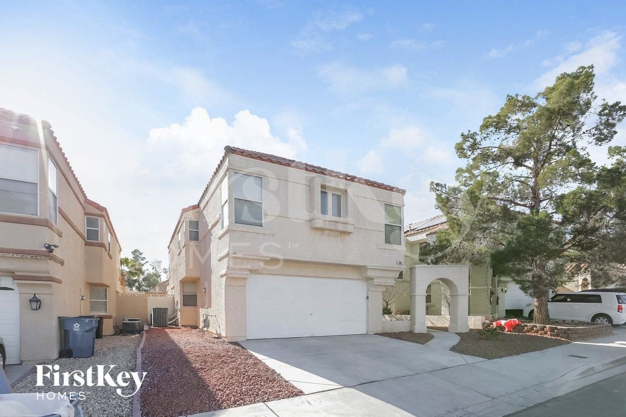 7861 Mt Shasta Cir - Photo 2 of 15