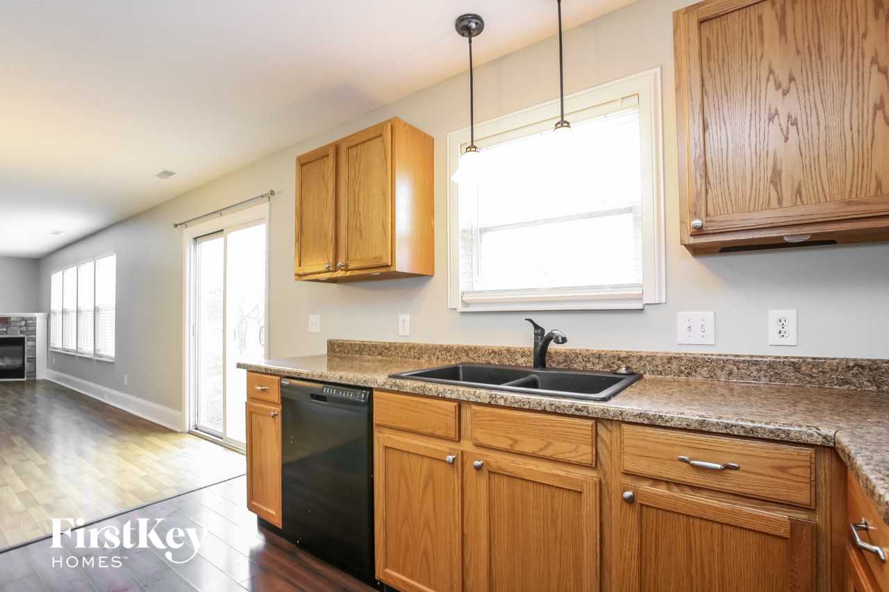 19438 Paxson Pl - Photo 6 of 15