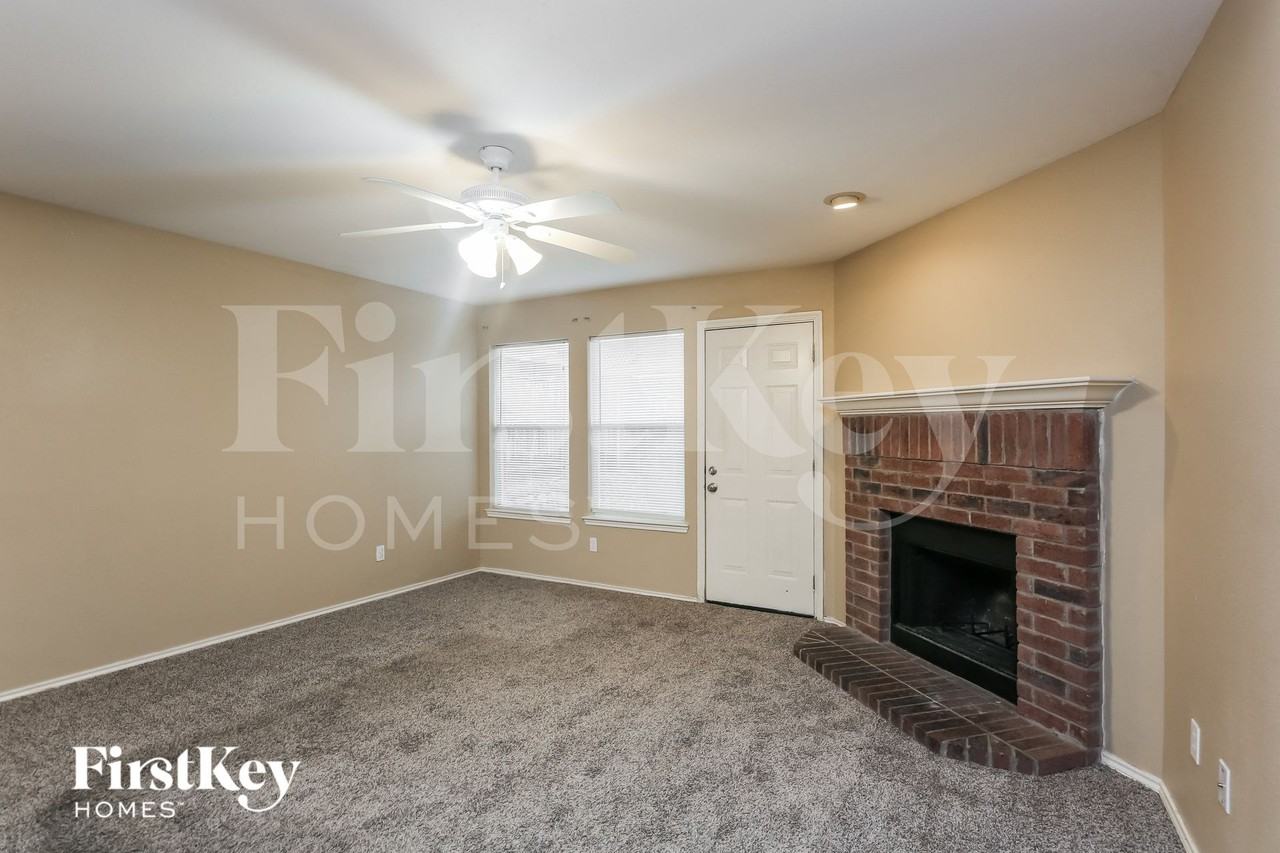 6625 Tealglen Dr - Photo 2 of 15