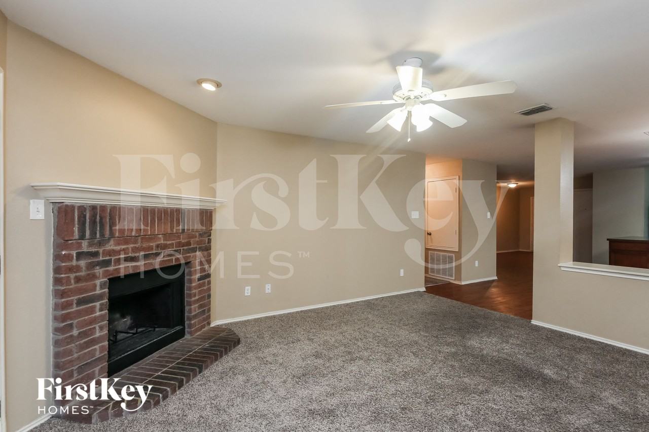 6625 Tealglen Dr - Photo 3 of 15