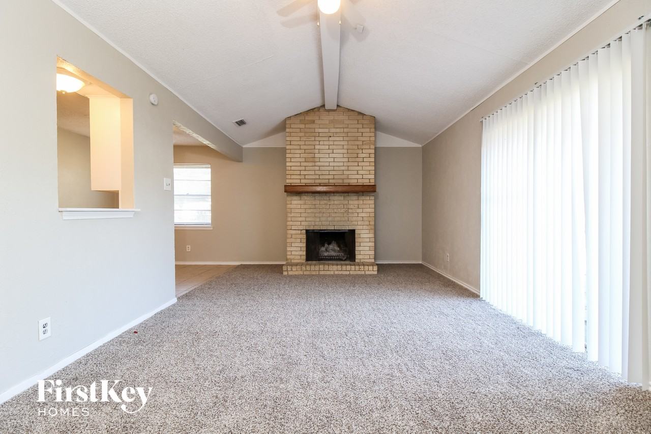 502 Oak Ridge Pl - Photo 3 of 15