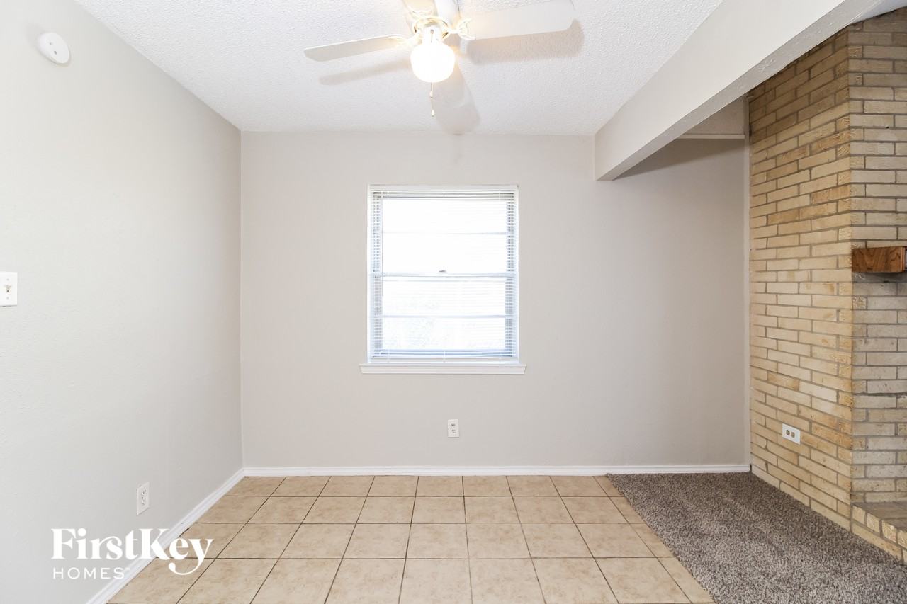 502 Oak Ridge Pl - Photo 6 of 15