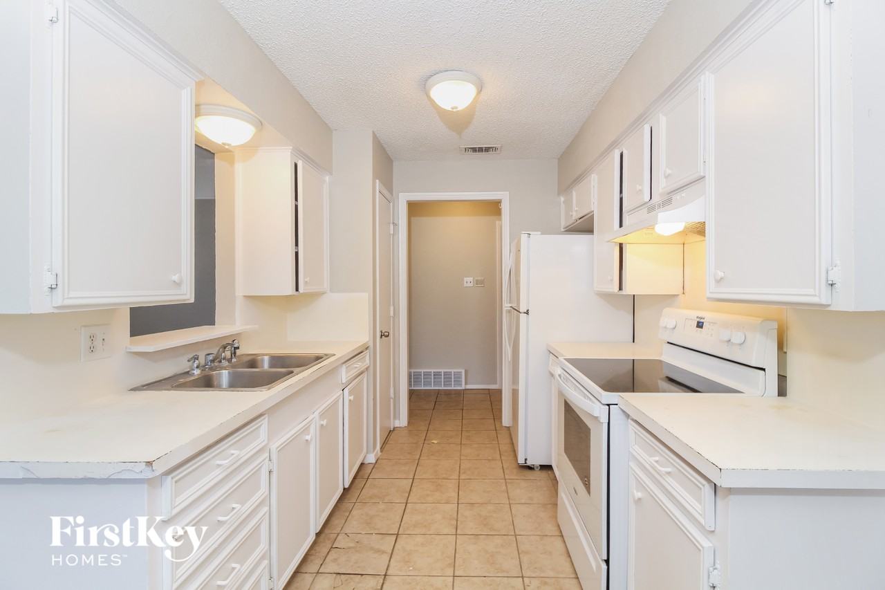 502 Oak Ridge Pl - Photo 7 of 15