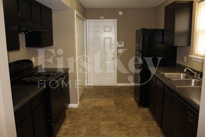 4366 Village Trace Ct - Photo 6 of 18