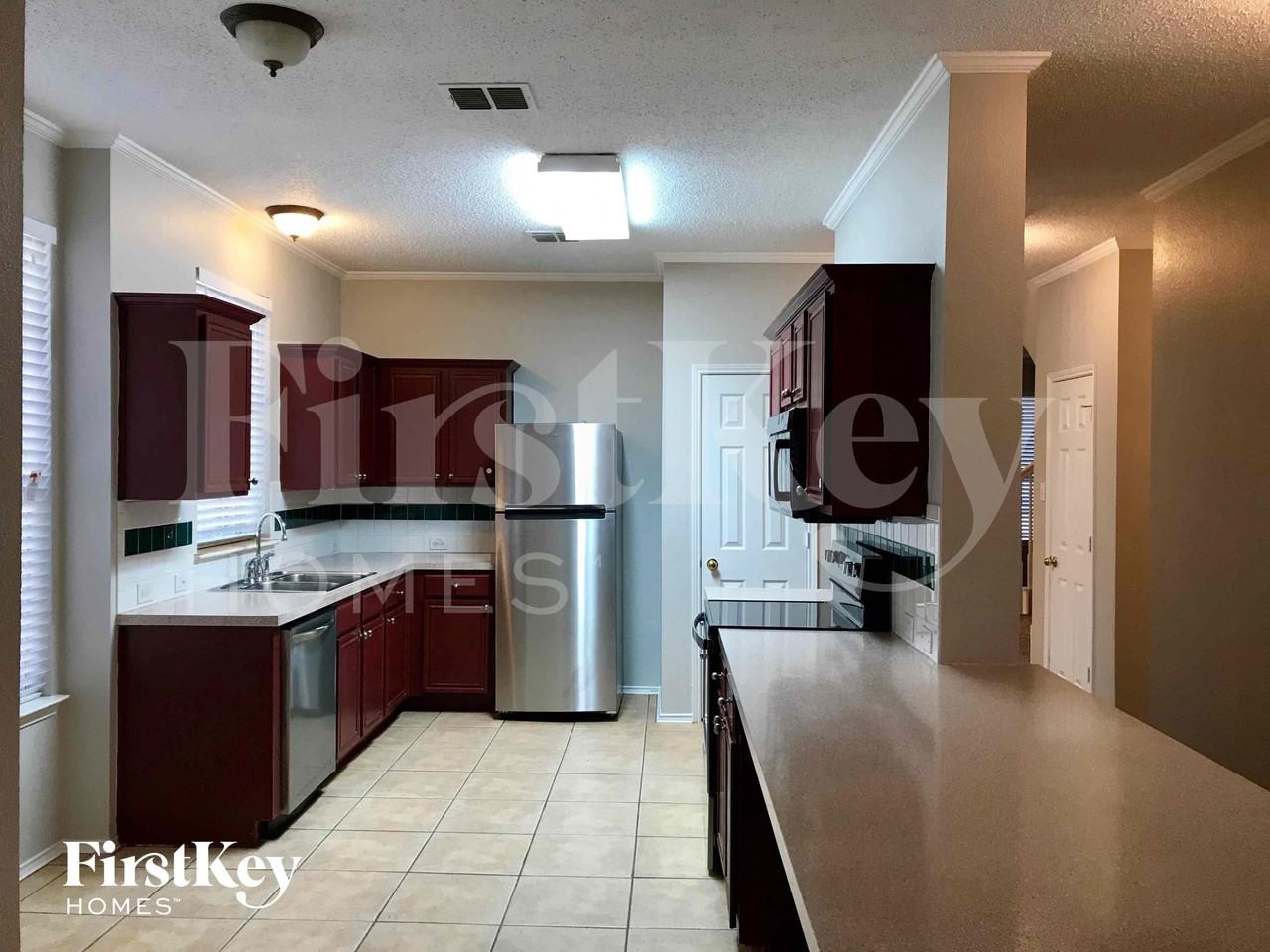 424 Valley View Dr - Photo 6 of 13