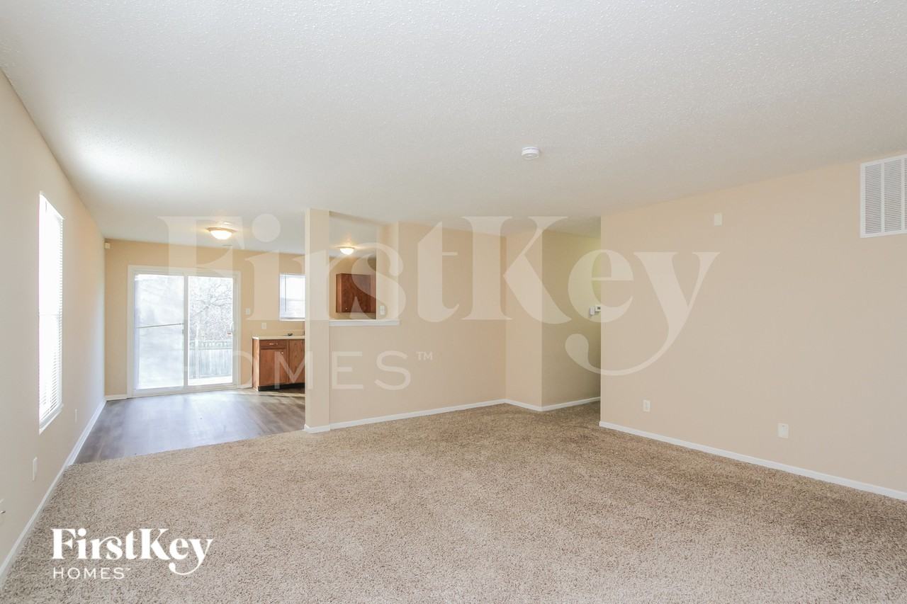 4122 Congaree Dr - Photo 3 of 19