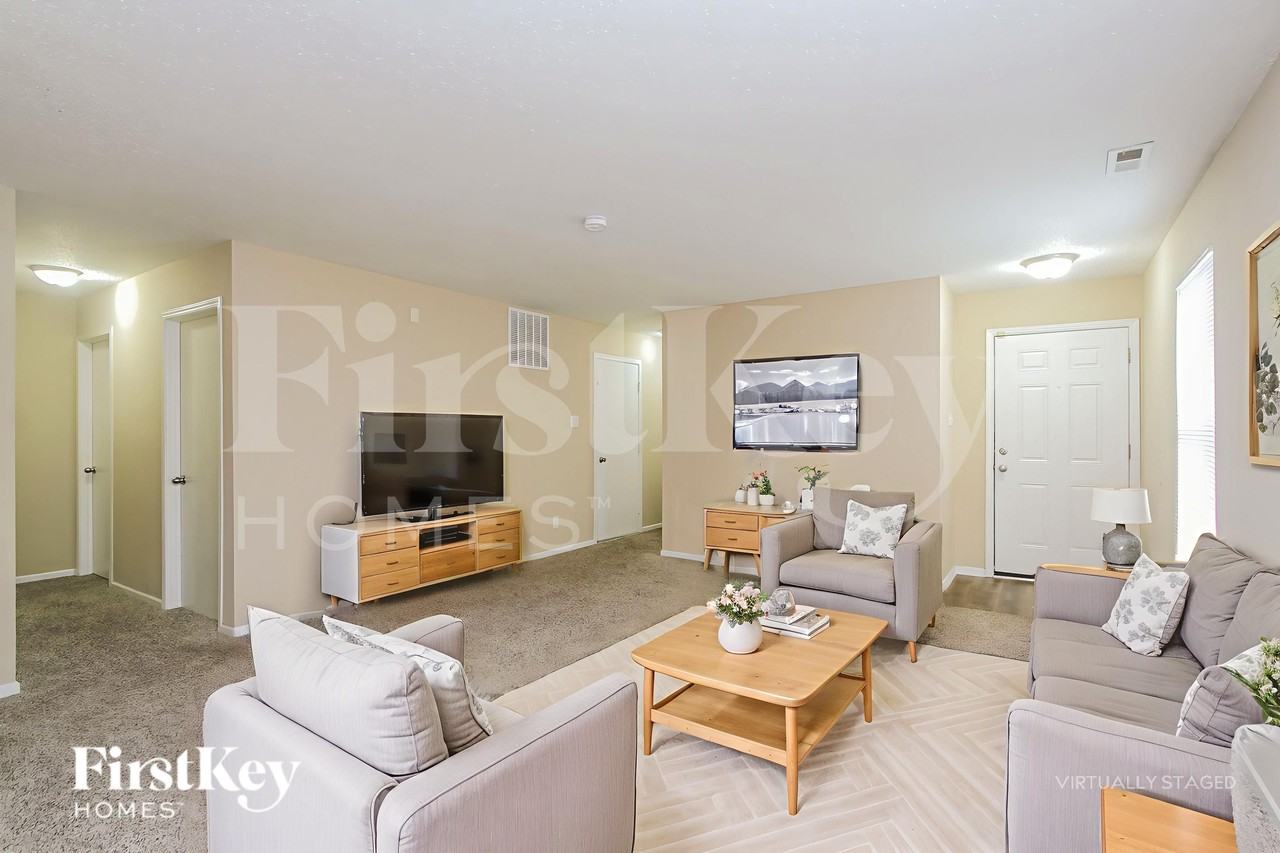 4122 Congaree Dr - Photo 5 of 19