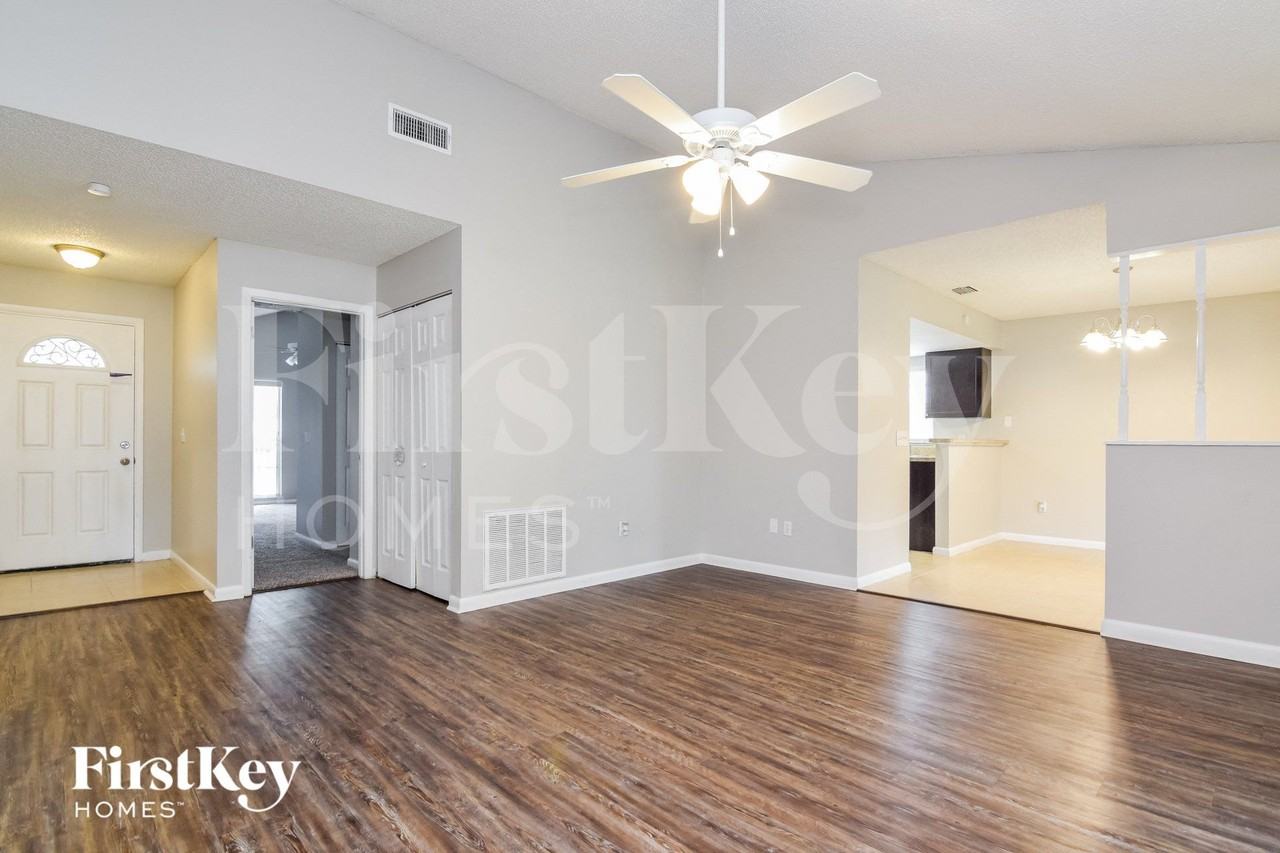 4071 Forecast Dr - Photo 3 of 15