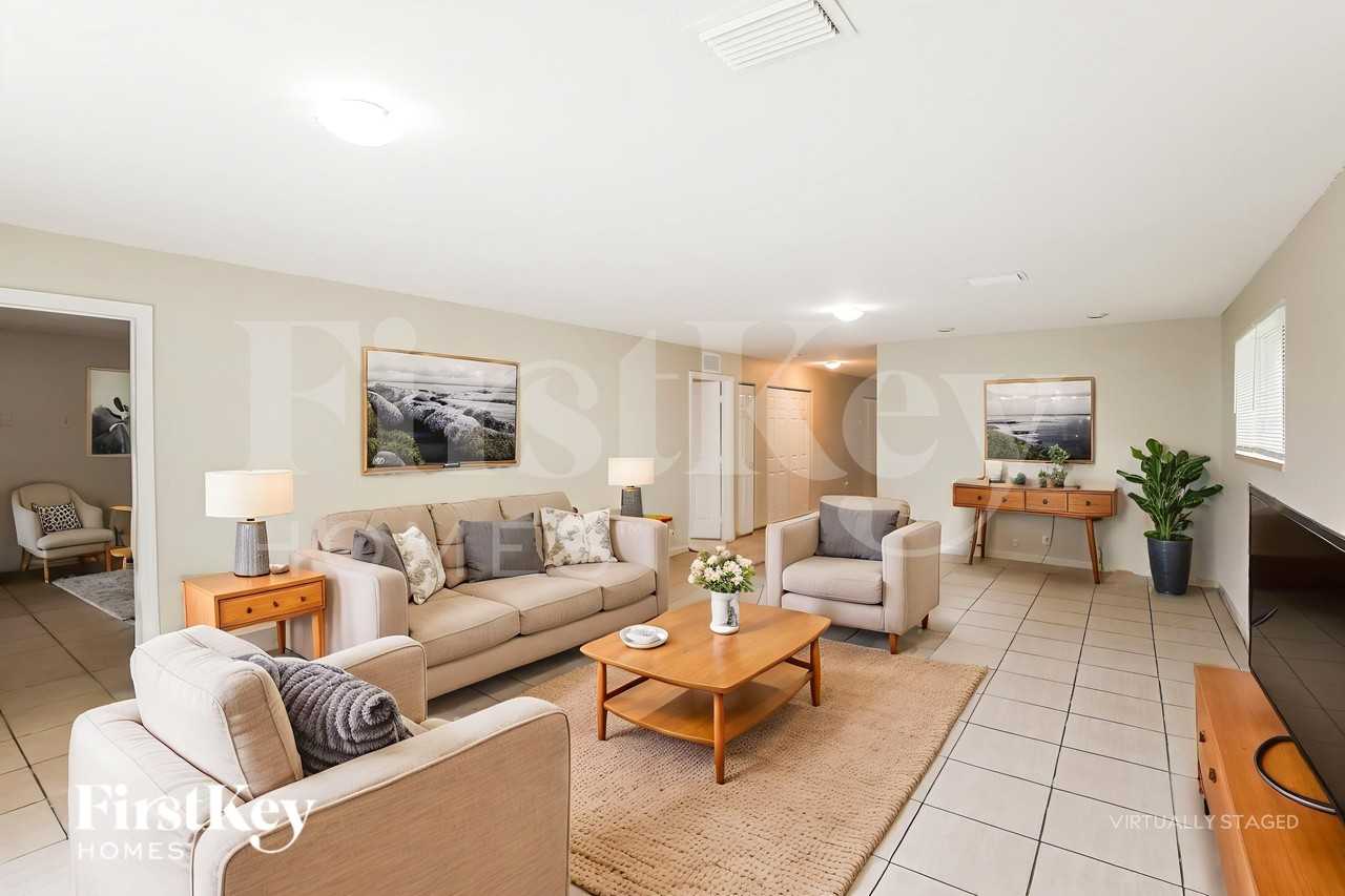 405 Nwstreet - Photo 3 of 19