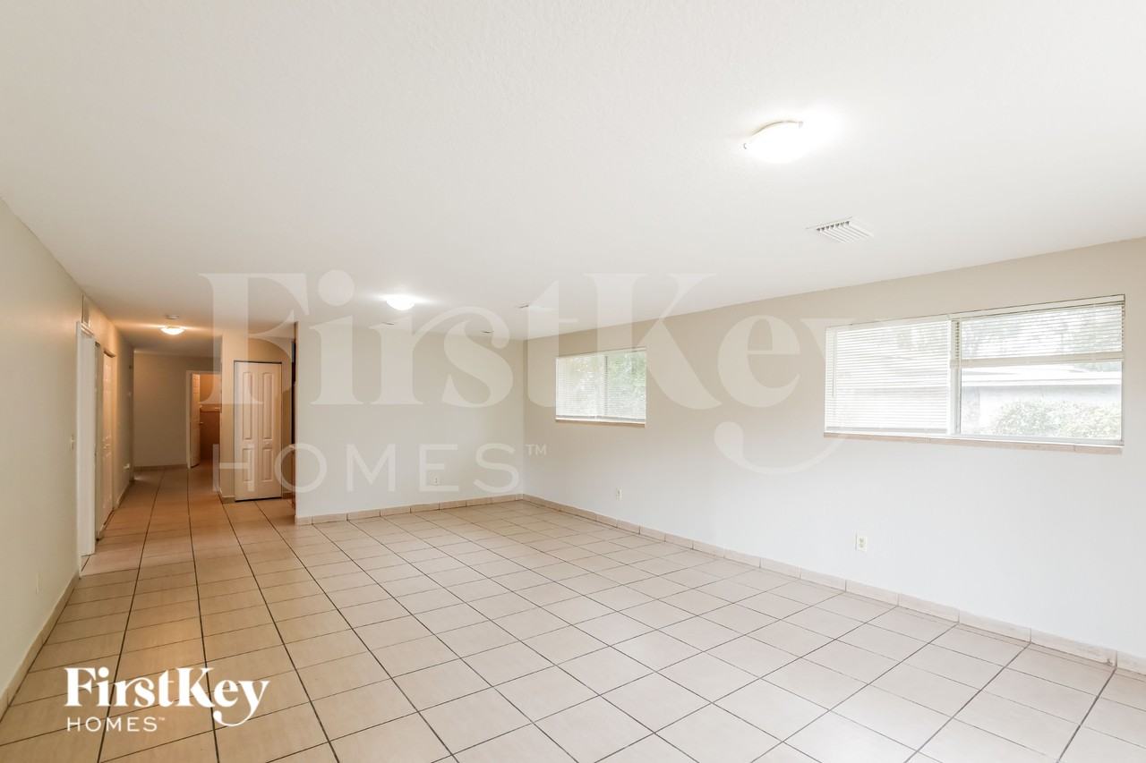 405 Nwstreet - Photo 6 of 19